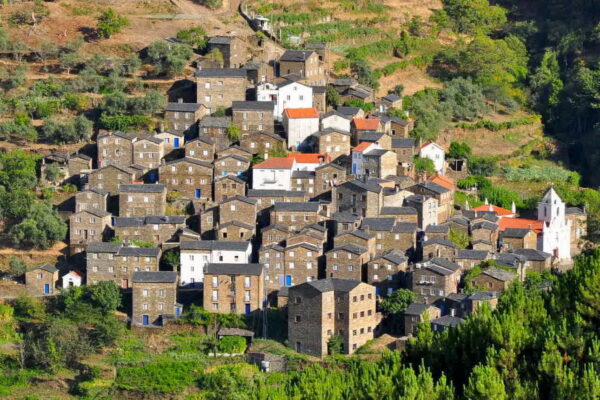 Piódão, Portugal: conheça a aldeia que parece ter saído de um conto de fadas